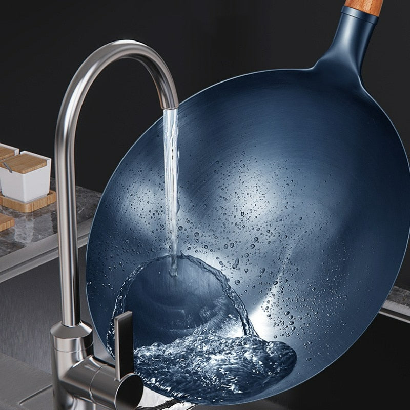 Effortless frying pans