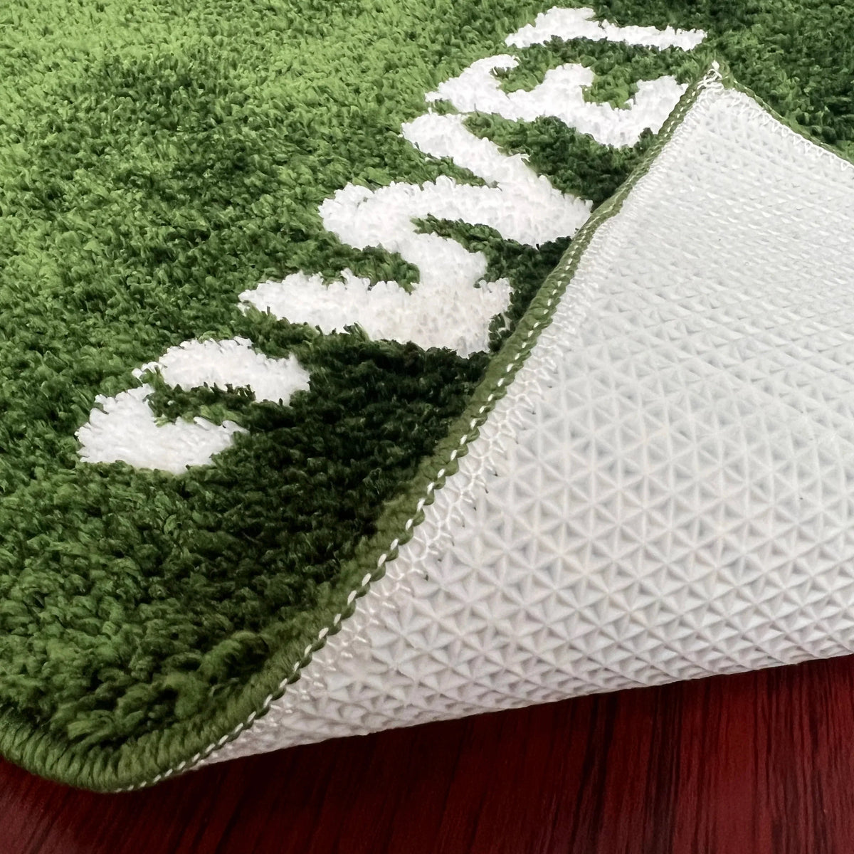 FreshLawn Comfort Mat – Trendy "Wet Grass" doormat in green with soft plush