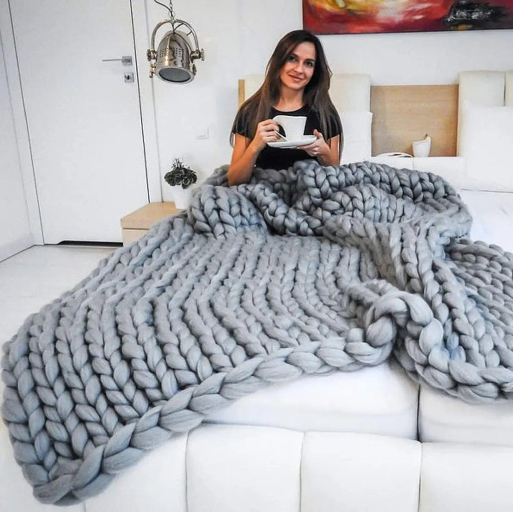 Chunky Knit Blanket – Cozy Wool Blanket for Every Room – Soft & Warm – Perfect for Sofa and Bed