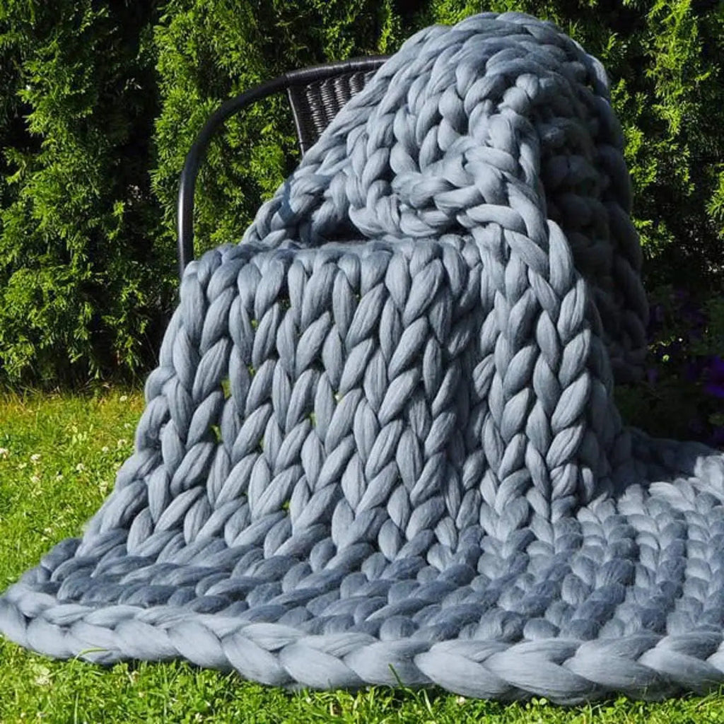 Chunky Knit Blanket – Cozy Wool Blanket for Every Room – Soft & Warm – Perfect for Sofa and Bed