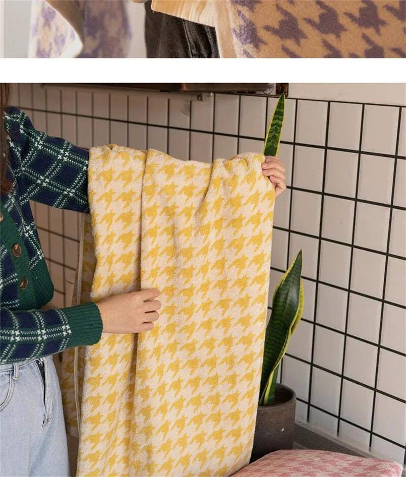 HoundLuxe Vintage Houndstooth Cotton Face Cloth