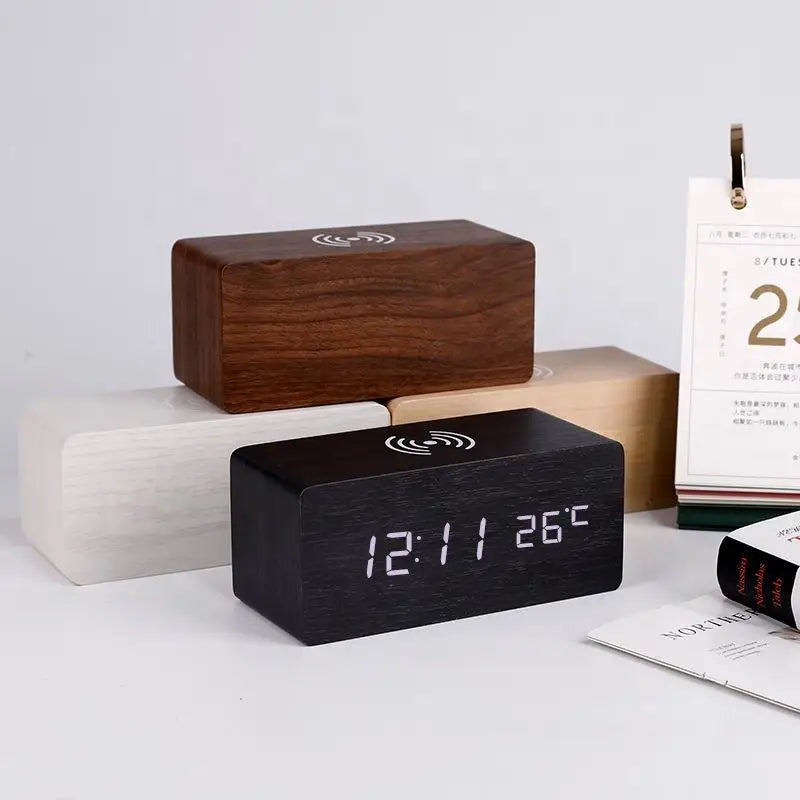 Minimalist LED wooden clock with temperature display, wireless charging function and digital time display – Ideal for bedroom and office
