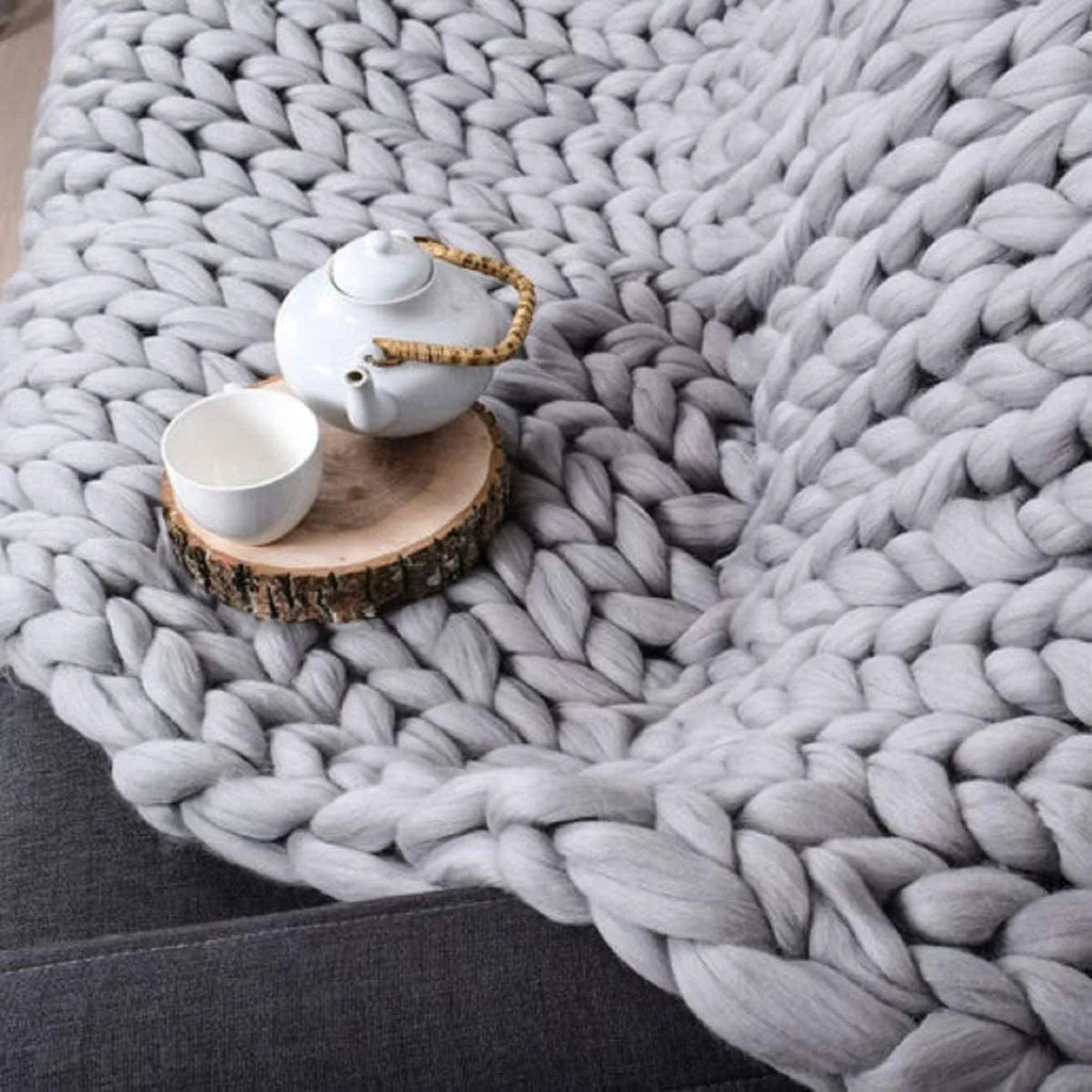 Chunky Knit Blanket – Cozy Wool Blanket for Every Room – Soft & Warm – Perfect for Sofa and Bed