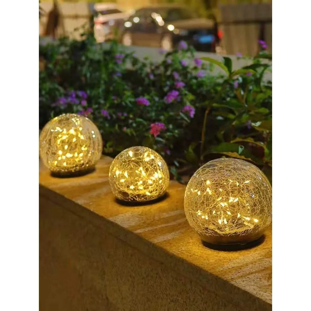 LED garden lights in crackle glass look – solar ball lamps for outdoor use and decoration