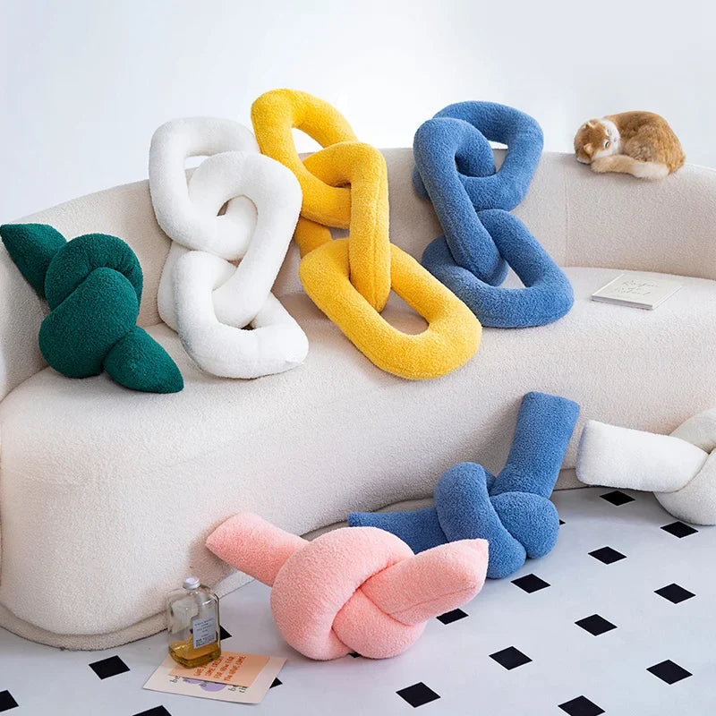 Chain Knot Cushion