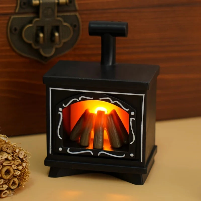Minoria Dollhouse Fireplace Miniature | With Light Effect | 1:12 Scale | Christmas & Home Decor | 7 × 4.9 cm