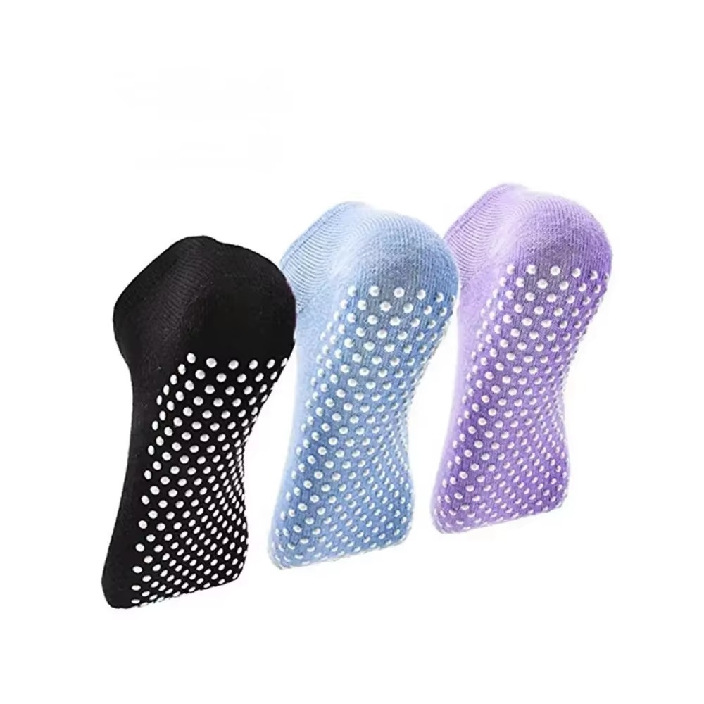 Women Anti Slip Cotton Yoga Socks for Trampoline and Sports