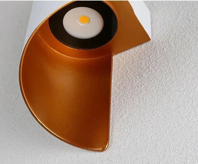 IronEdge – Modern Wall Light Crafted from Iron and Acrylic