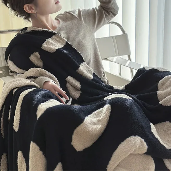 Floral Sofa Blanket – Nordic Fleece Throw