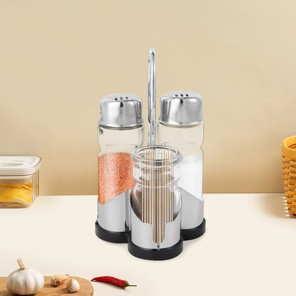 Stylish spice set with lid that combines functionality with class