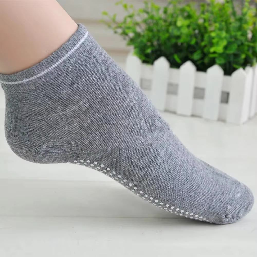Women Anti Slip Cotton Yoga Socks for Trampoline and Sports