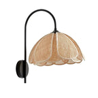 LumaFlora - Elegant rattan wall lamp - Warm floral ambiance