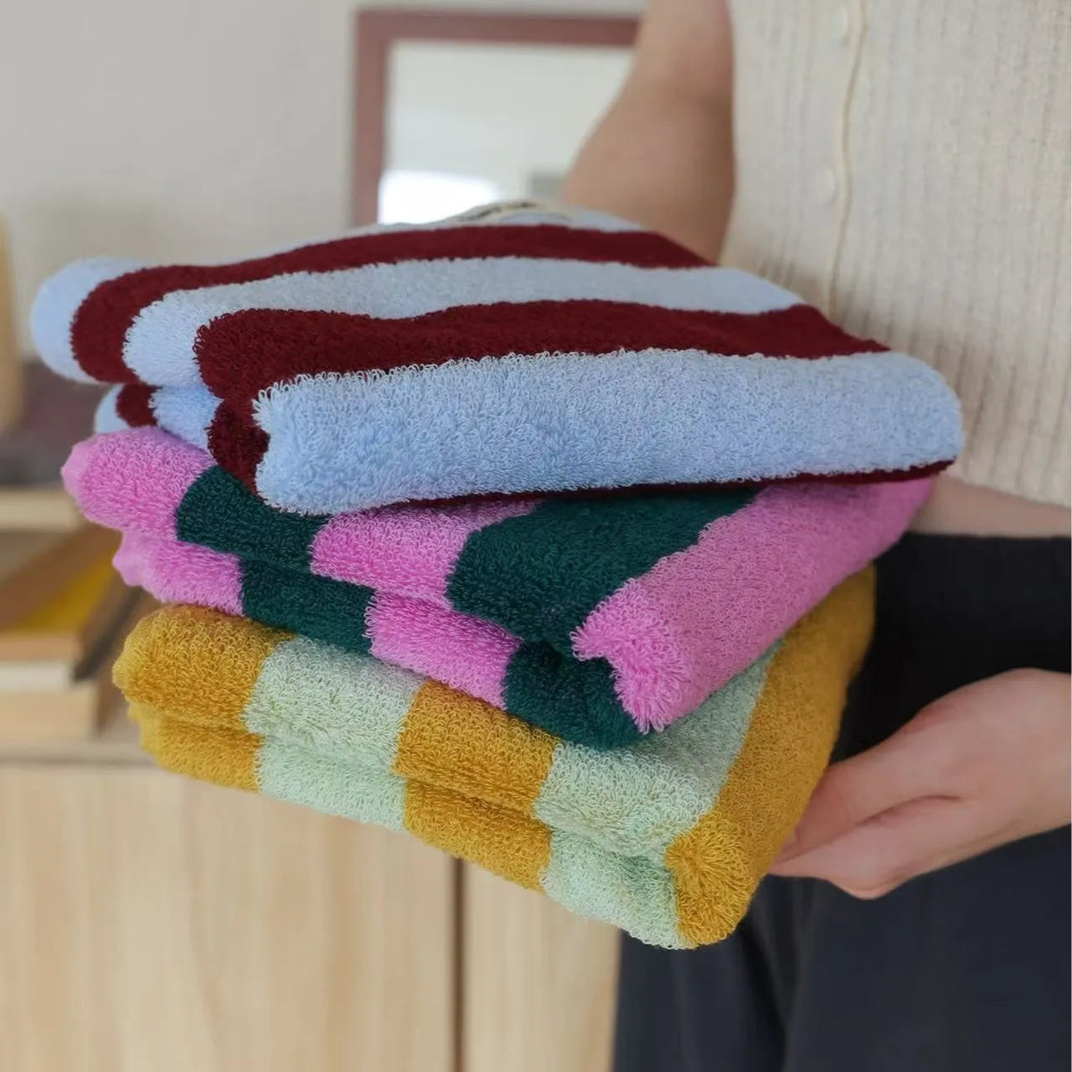 Retro Striped Pure Cotton Towels – Soft & Absorbent