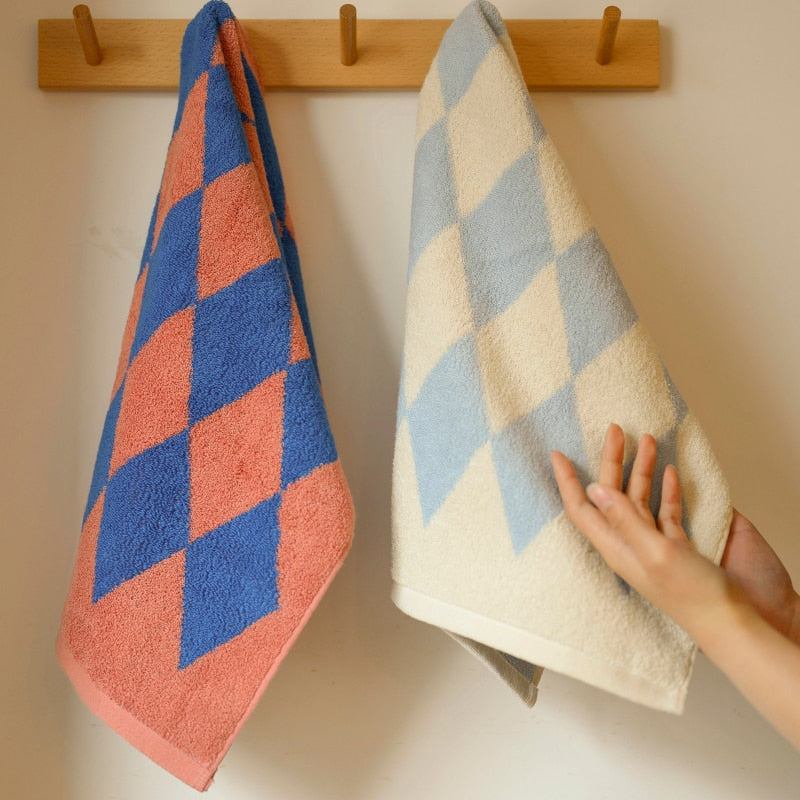 Retro Diamond Bath Towel