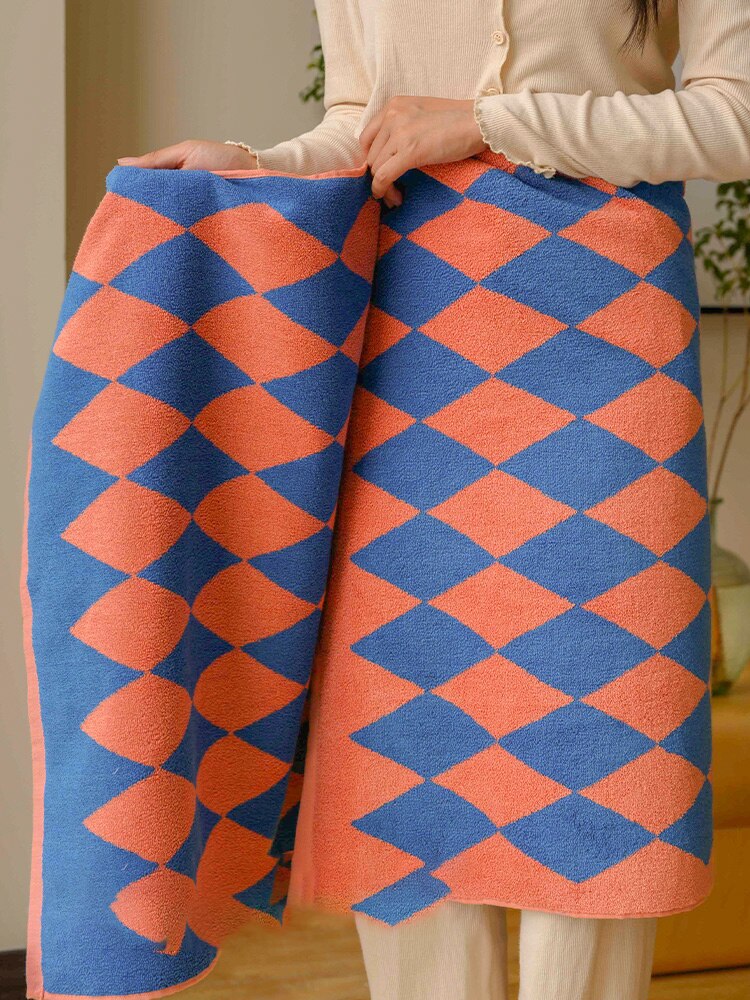 Retro Diamond Bath Towel