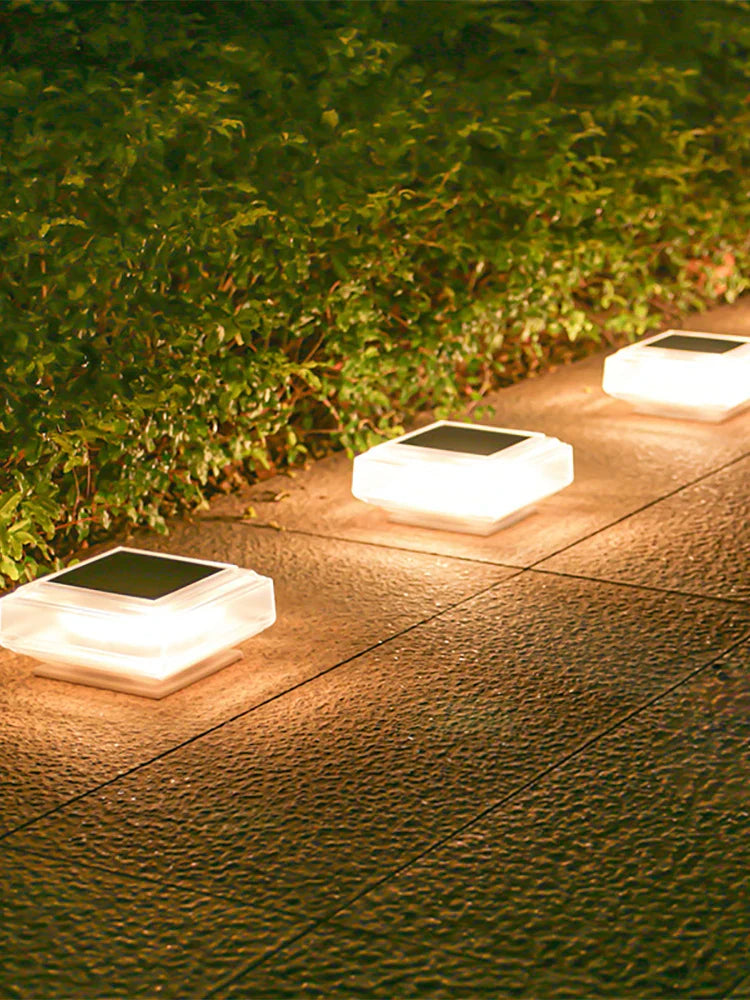SolunaCap Solar Light | LED Outdoor Light | Weatherproof & Electric-Free | For Garden & Post