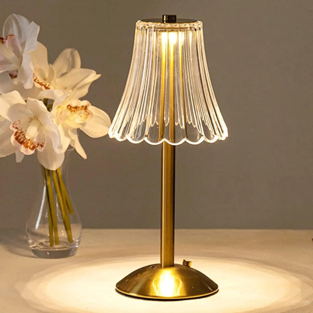 CrystalLuxe - Vintage Table Lamp with Elegant Shine