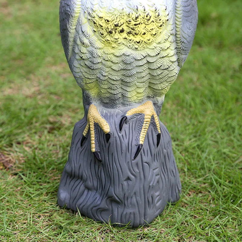 Falcono BirdGuard Bird Scare Bird of Prey Decorative Figure | Realistic Eagle Decoy Made of Plastic | For Garden & Balcony