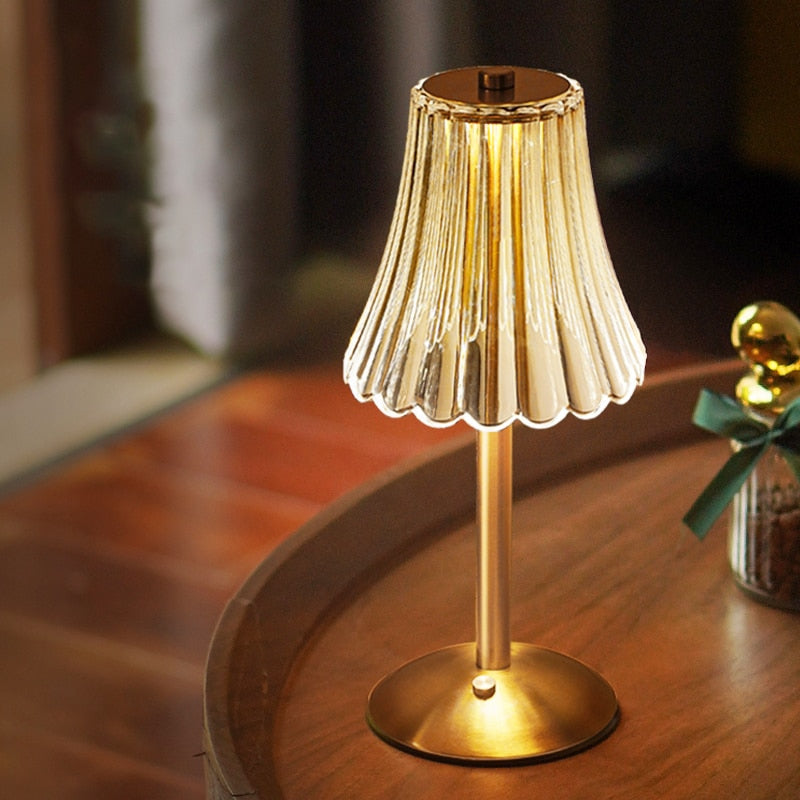 – Gold crystal table lamp