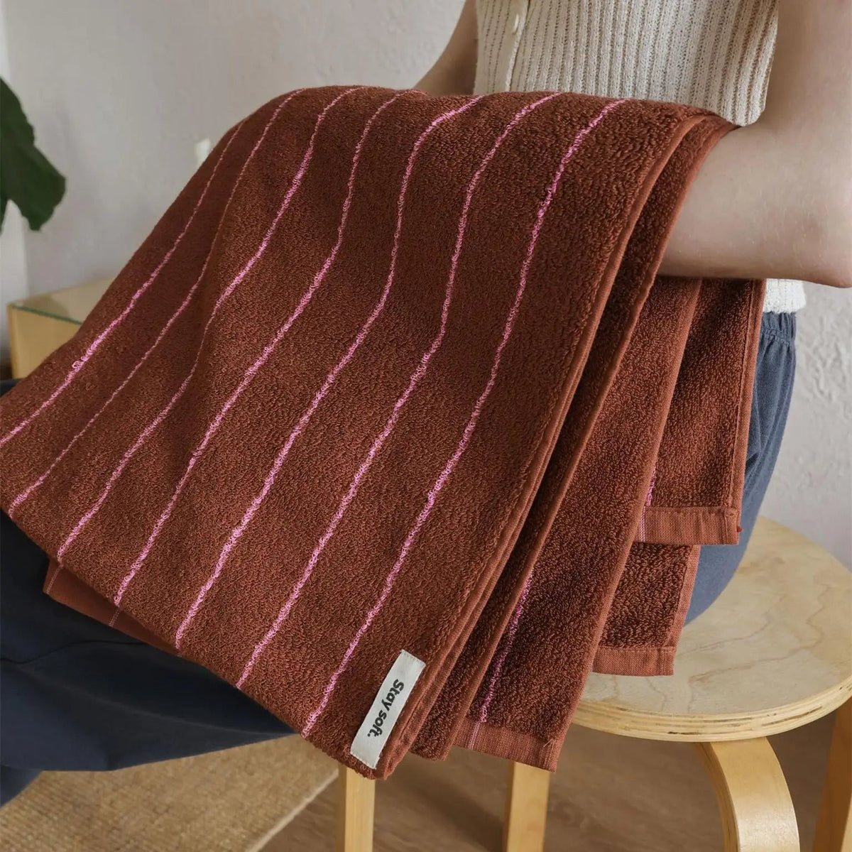 Retro Striped Pure Cotton Towels – Soft & Absorbent