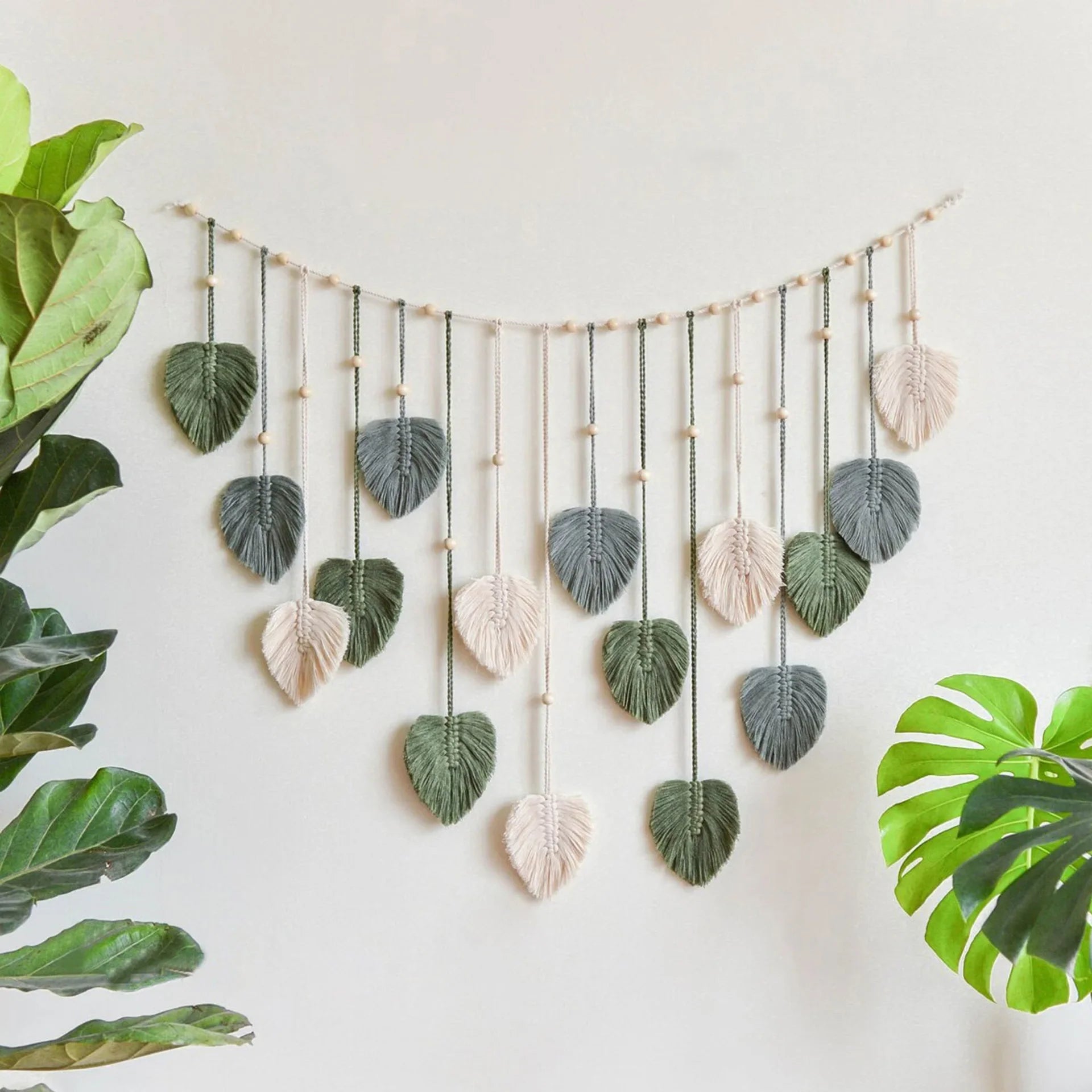 Blatt Macrame Wall Hanging