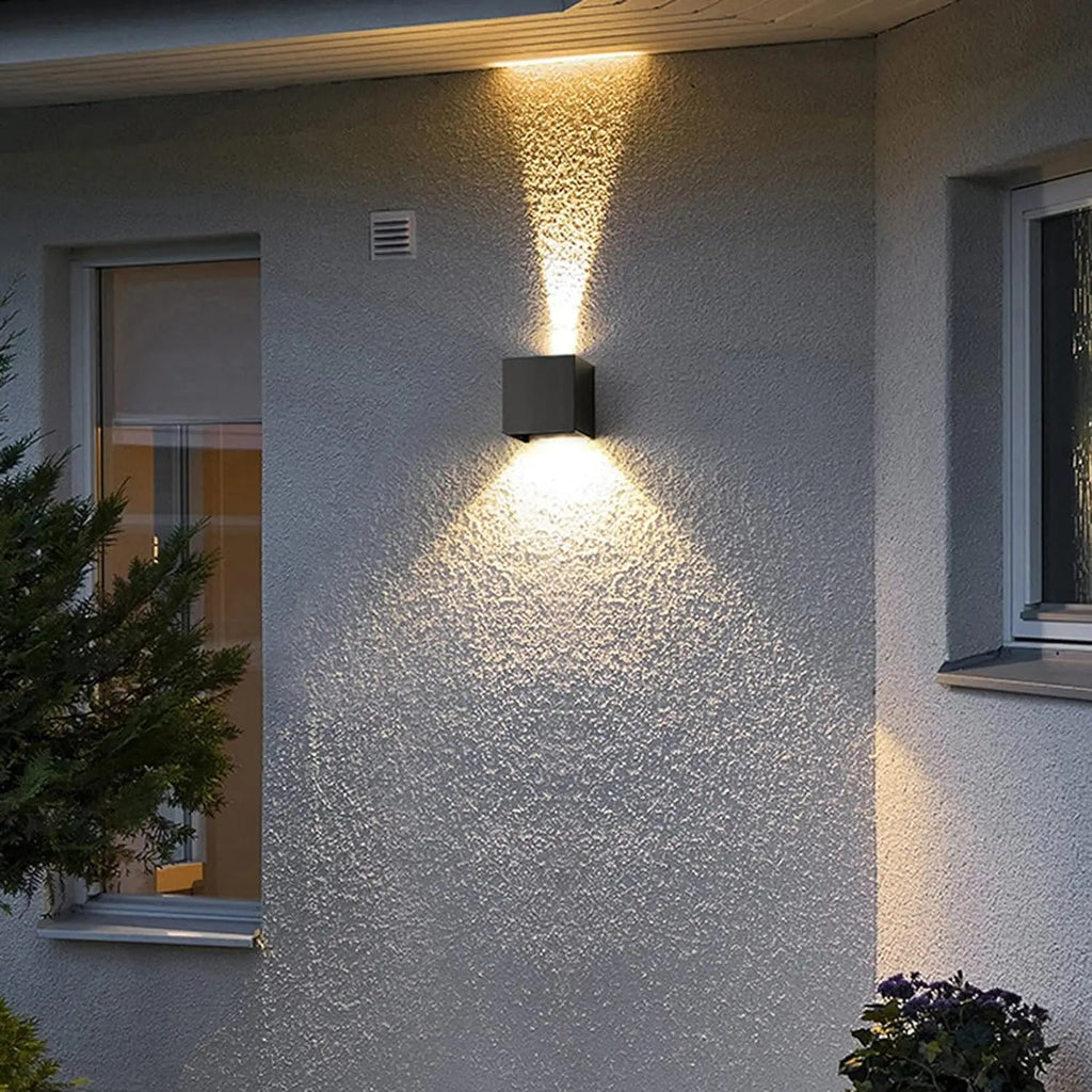 Outdoor LED Wall Light