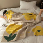 Floral Sofa Blanket – Nordic Fleece Throw