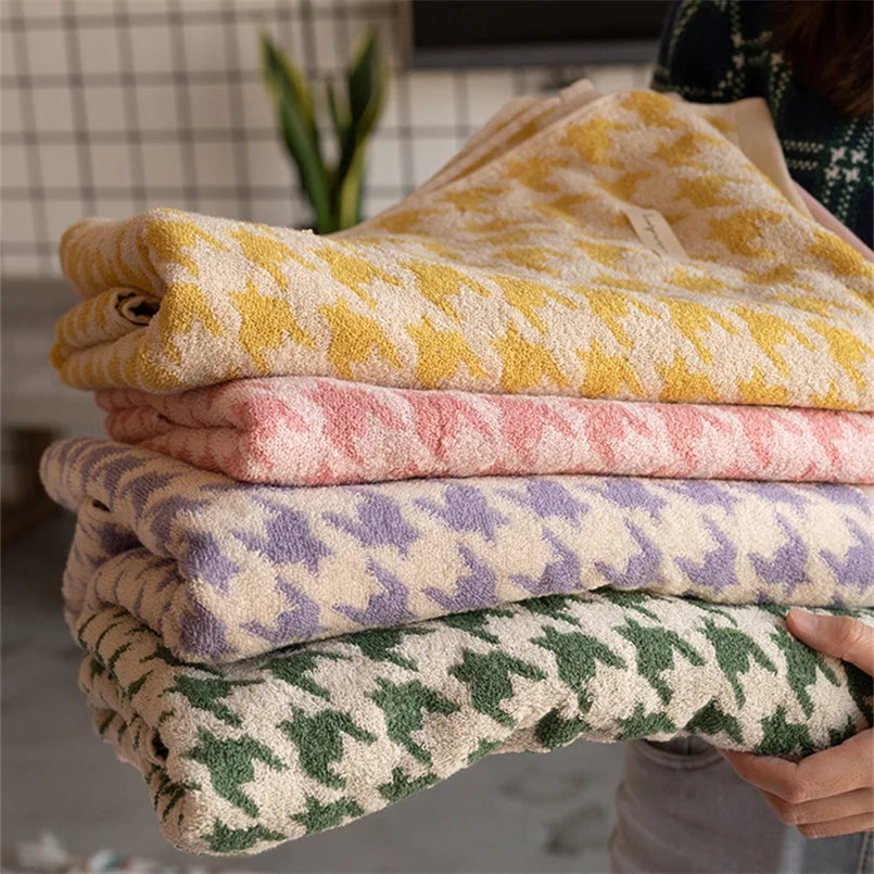 HoundLuxe Vintage Houndstooth Cotton Face Cloth