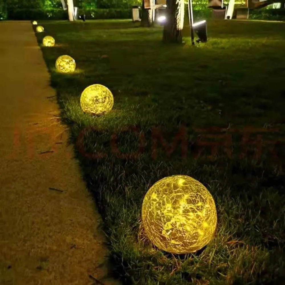 LED garden lights in crackle glass look – solar ball lamps for outdoor use and decoration