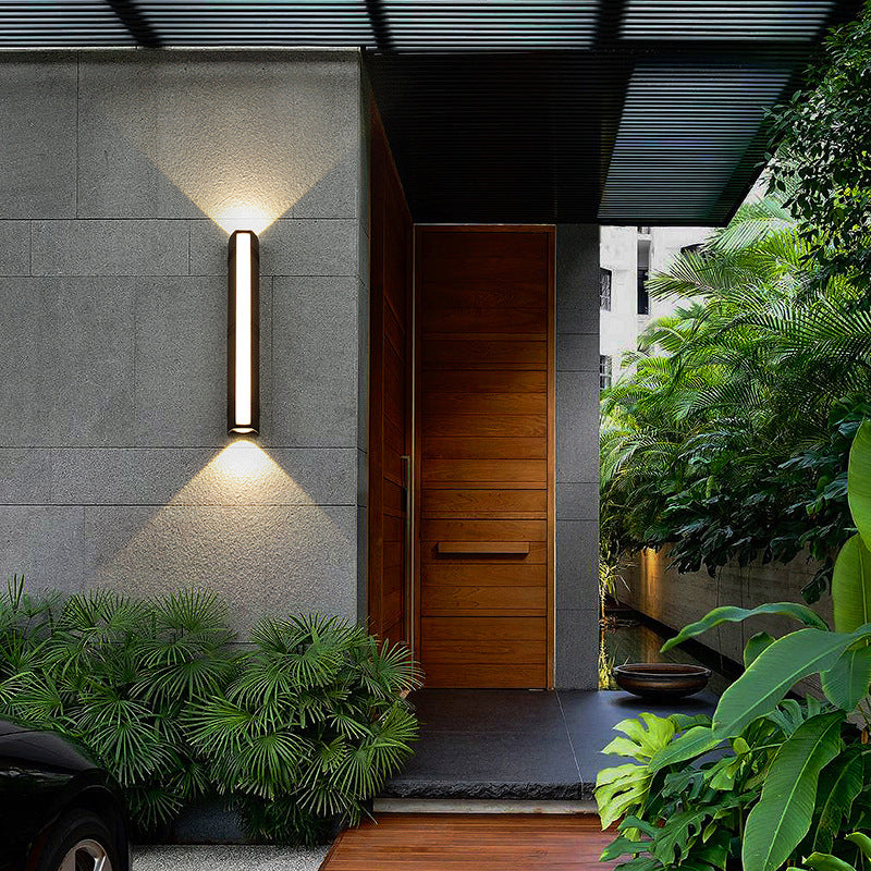 Elegant Aluminium Outdoor Wall Light | Waterproof