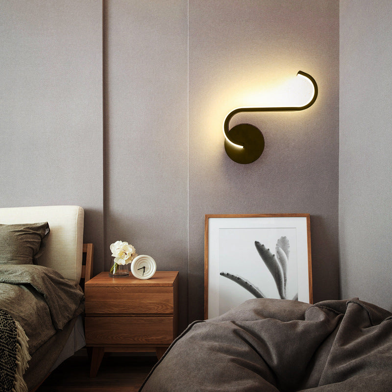 Curved Wall Lamp in Aluminum in Modern Style
