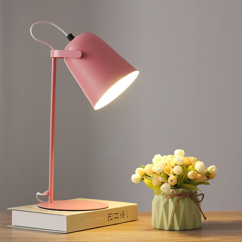 LumiTouch – Minimalist table lamp with tripod base and touch control