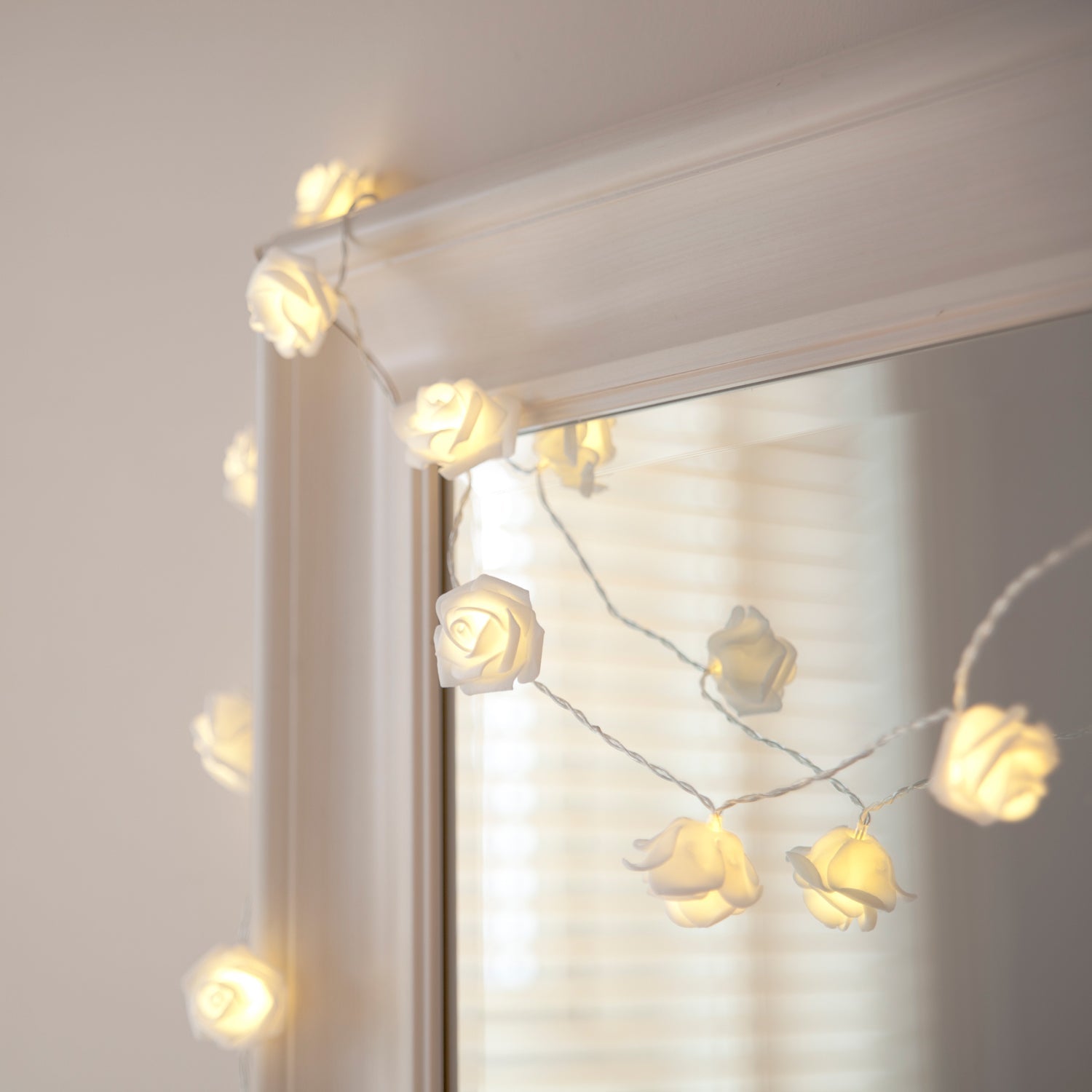 30 LED Rose Fairy Lights warm white