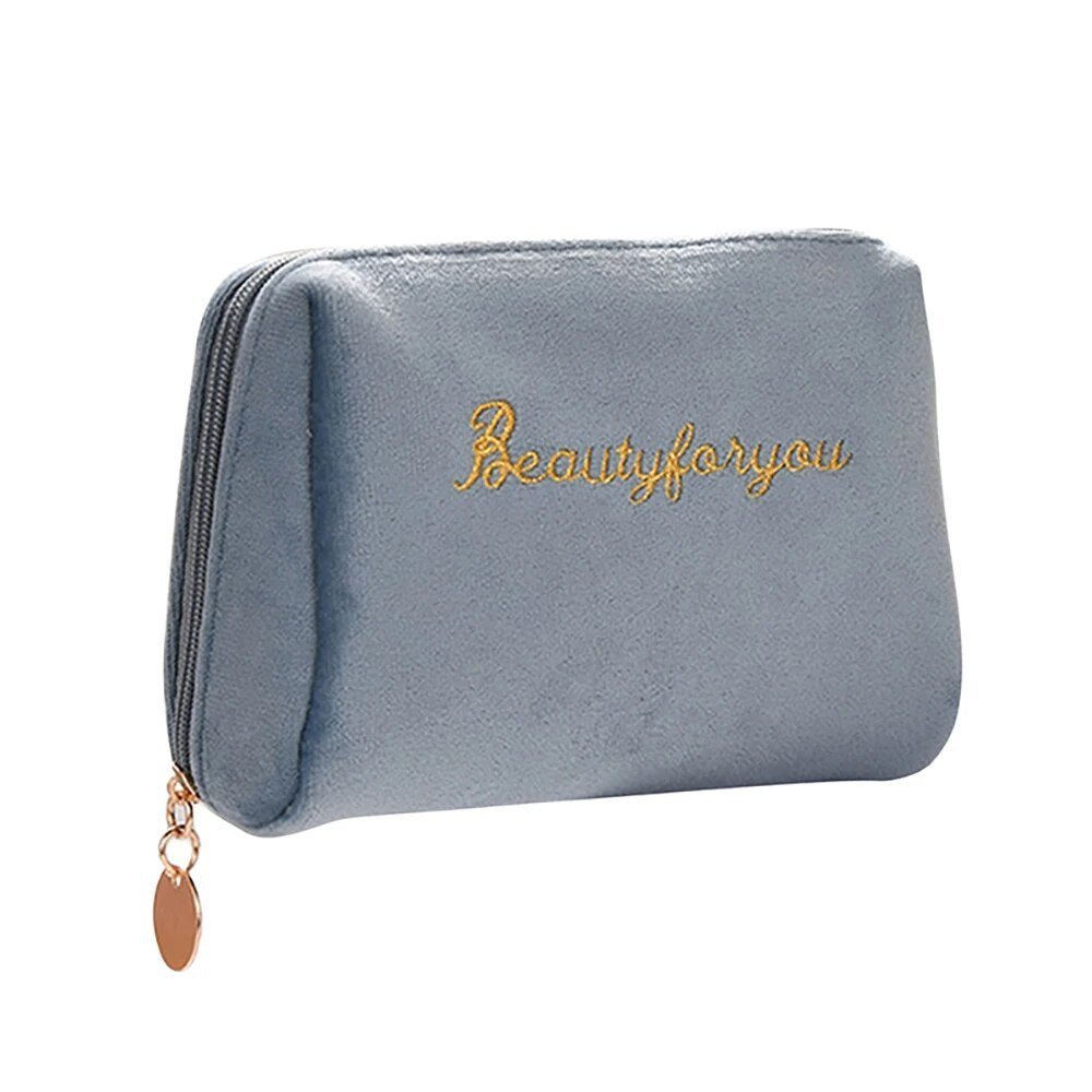 VelvetChic - Elegance and practicality - Chic makeup bag