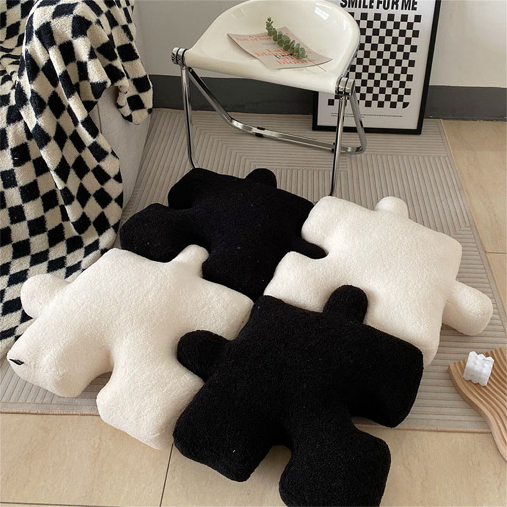 Black-White Cushion Set