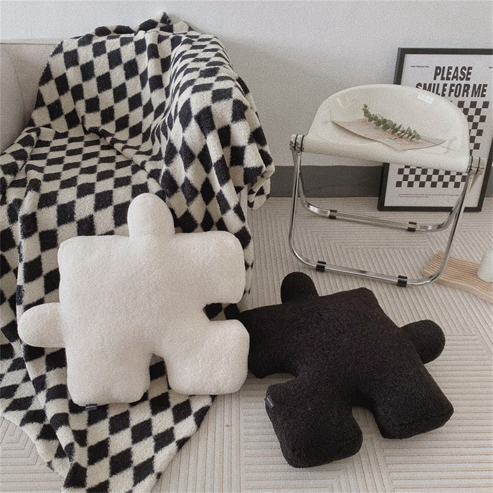Black-White Cushion Set