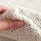 Non-slip solid carpet with gingerbread motifs