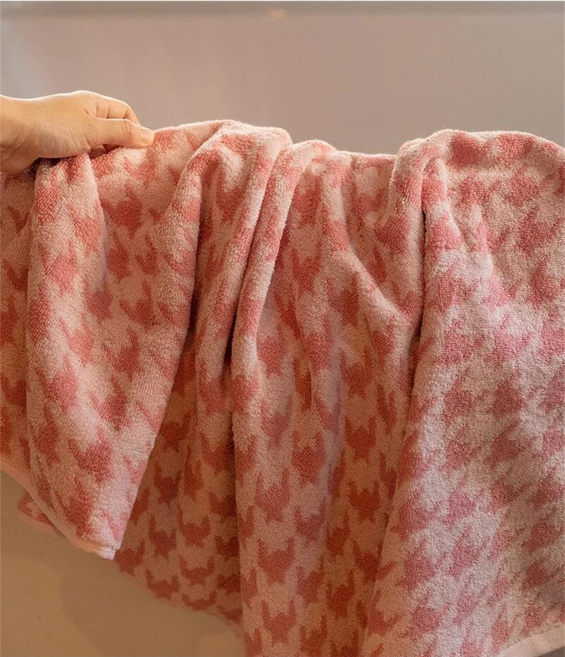 HoundLuxe Vintage Houndstooth Cotton Face Cloth