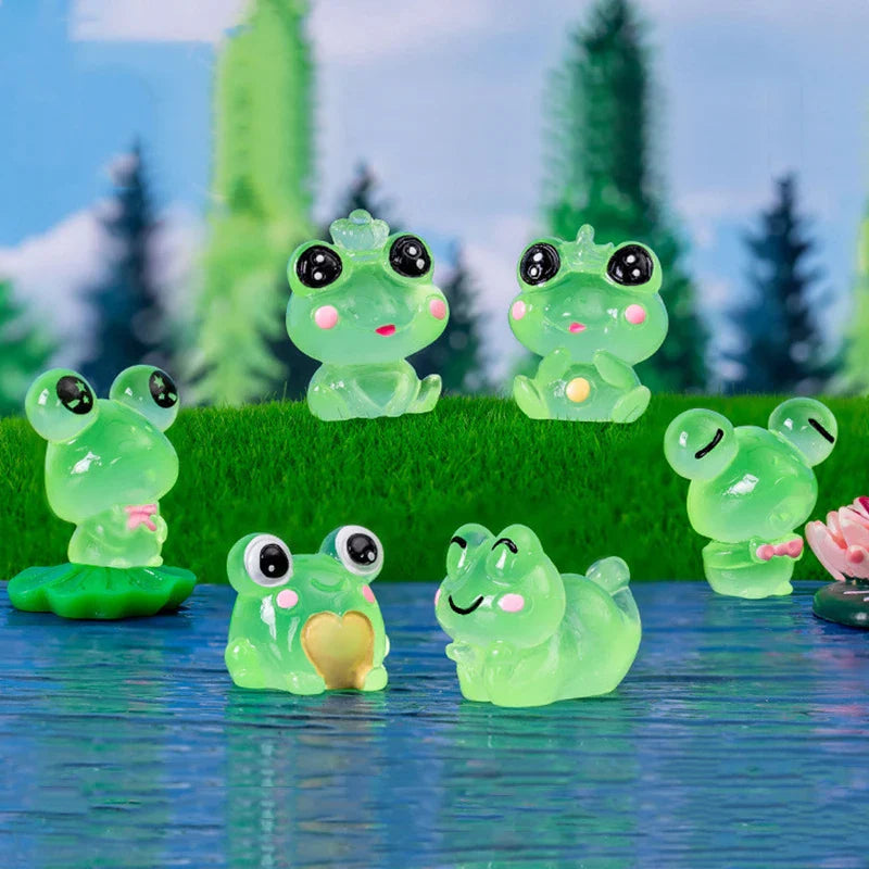 LumoFrosch Figure Set | Glowing Mini Frogs | For Fairy Garden, Aquarium & Decoration