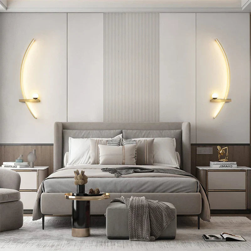 Contemporary Edge Wall Lamp – Black & Gold Indoor/Outdoor Lighting for Modern Spaces