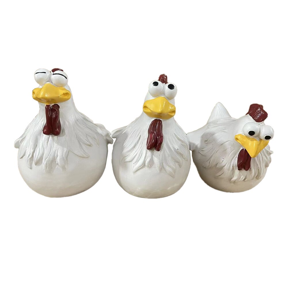 Playful Chicken Wire Decor: Playful Garden Yard Art