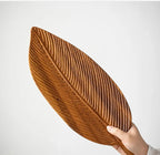 Leaf-shaped fruit plate