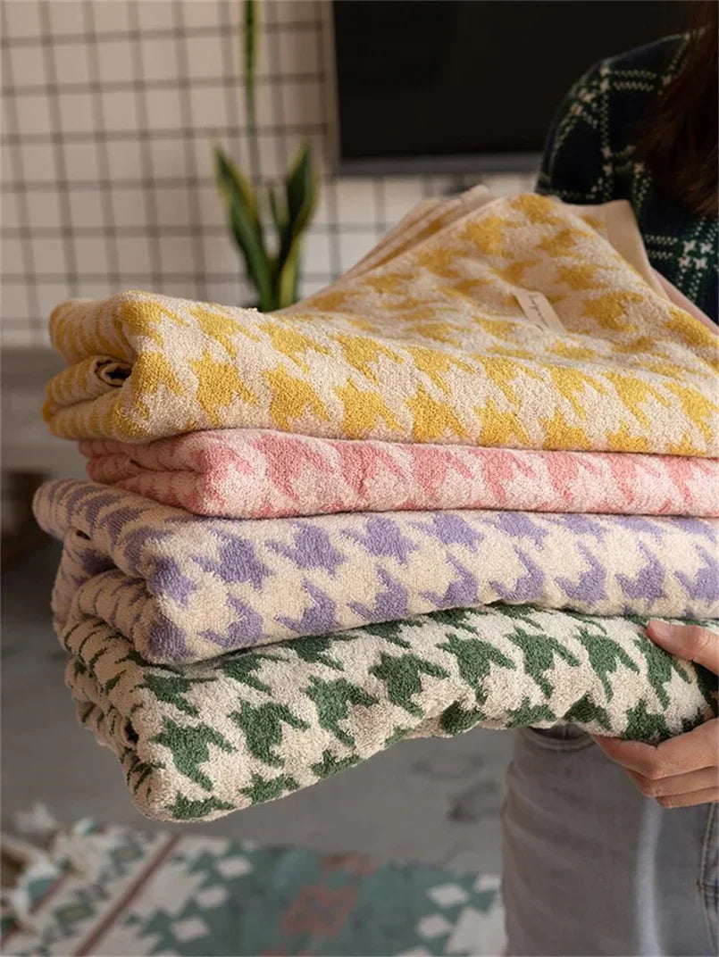 HoundLuxe Vintage Houndstooth Cotton Face Cloth