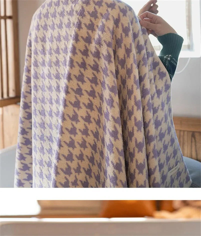 HoundLuxe Vintage Houndstooth Cotton Face Cloth