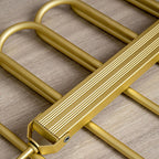 Space-saving trouser hangers from Gardudu made of aluminum