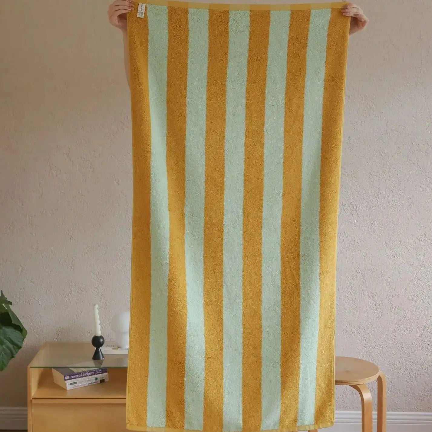 Retro Striped Pure Cotton Towels – Soft & Absorbent