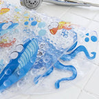 Non-slip bathtub mat with child-friendly motifs