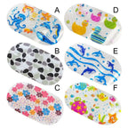 Non-slip bathtub mat with child-friendly motifs
