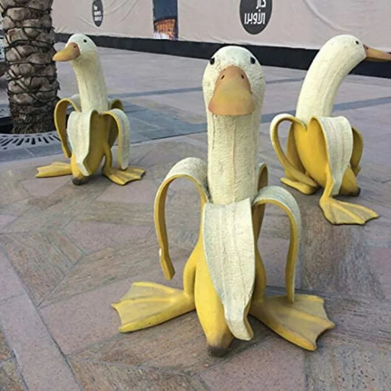 BananaDuck Decor Figure – Playful Resin Decoration for Indoors or Outdoors