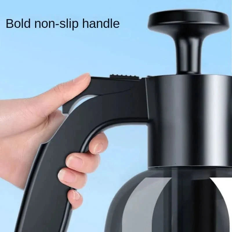 hand pump for versatile cleaning tasks